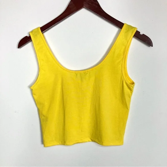 Bundle of 4 Crop Tops- 3 Tanks, 1 Tee- Size Small - Picture 13 of 16